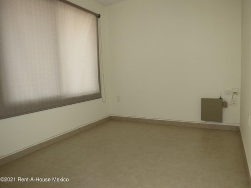 Imagen 2 de 14 de Qh1 Casa De 3 Recámaras En Venta En El Refugio, Con Amenidades