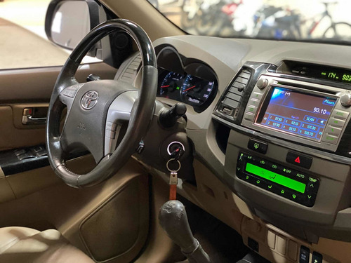 Toyota Sw4 3.0 Srv Cuero I 171cv 4x4 2012