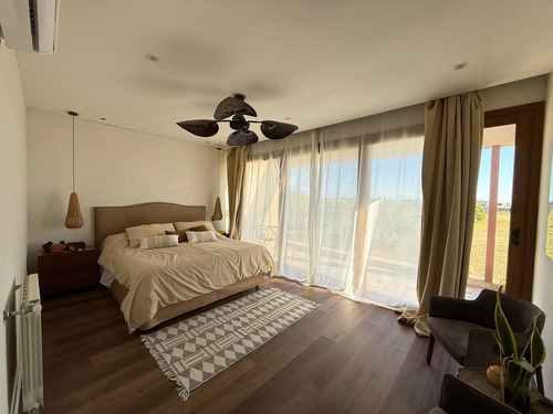 Casa En Venta 5 Dormitorios Mas Playroom Canton Golf Escobar