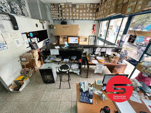 Local En Zona Comercial Calle San Martín Casas De Repuestos Automotor
