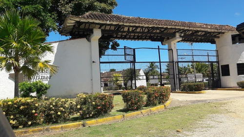 Casa Town House Ranchos De Aurimar Higuerote