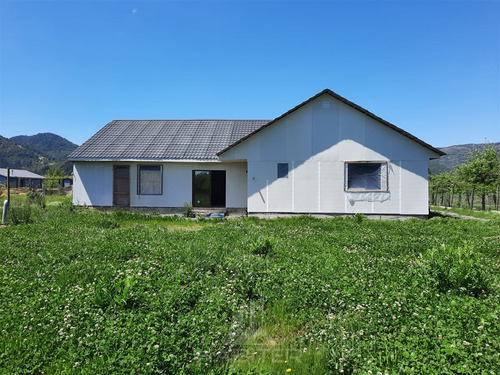 Casa En Venta De 4 Dorm En Parcela 5.000mts2 En Los Niches