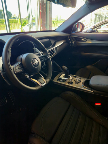 Alfa Romeo Stelvio 2.0 280cv At Q4 Veloce