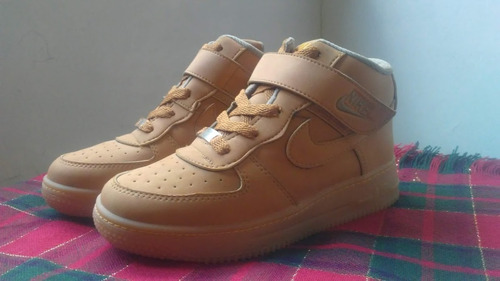 nike color ocre