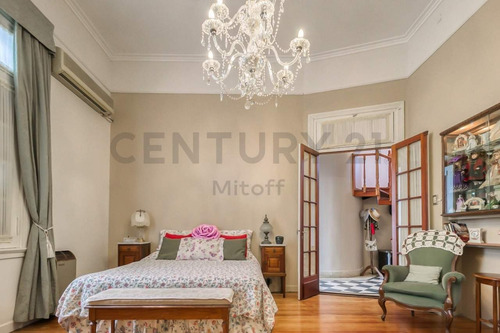 Casa En Venta De 3 Dormitorios Con Patio Y Cochera