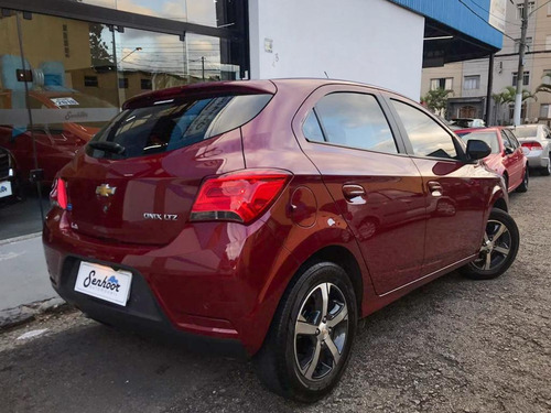 Chevrolet Onix Ltz 1.4 Automático Vermelha - 2017