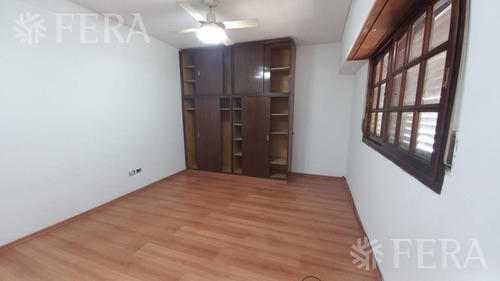 Imagen 16 de 30 de Venta Casa 5 Ambientes Con Cochera, Fondo Con Piscina Y Quincho En Quilmes (30689)
