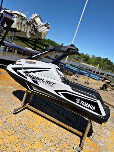 Jet Ski Yamaha Superjet 701