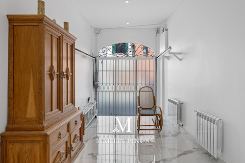 Espectacular Casa - 5 Amb. - 3 Dorm. - 450 M2 - Terraza - Quincho - Parrilla - Zona Embajadas