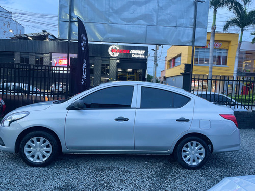 Nissan Versa 1.6 Drive