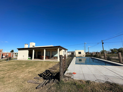 Venta Casa Quinta 4 Ambiente Cañuelas Con Pileta