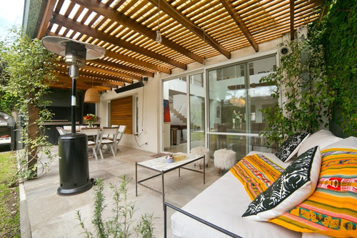 Imagen 3 de 30 de Venta Casa De 3 Dormitorios En Punta Chica, Estilo Minimalista, Con Jardín Y Pileta
