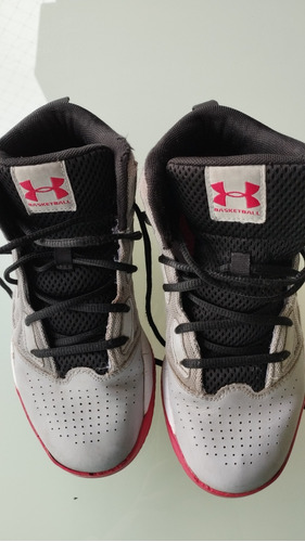 Zapatilla Básquet Under Armour 