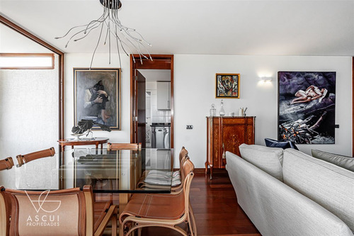 Departamento En Venta De 3 Dorm. Más Servicios En Las Condes