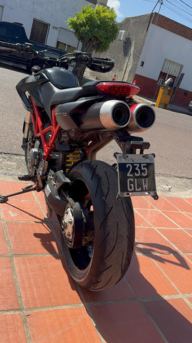 Hypermotard 796, Titular Vende Por Viaje