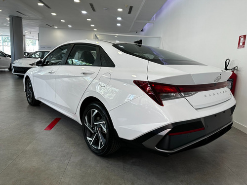 Hyundai Elantra Gls 2025