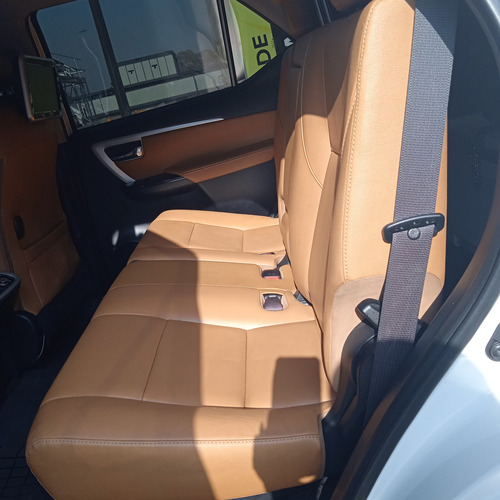 Toyota Fortuner Dubai 4.0