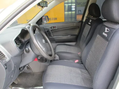Daihatsu Terios OKII 1.5CC J210LG 4X4 MT AA