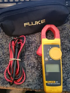 Fluke 323 Amperimetro