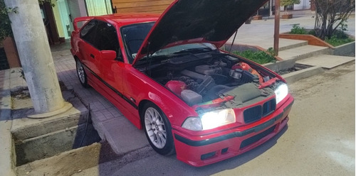 BMW Serie 3 2.0 318is Coupe