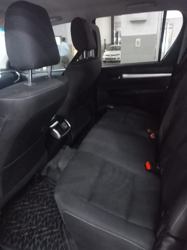 Toyota Hilux 2.8 Cd Srv 177cv 4x4