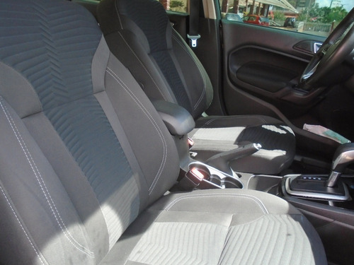 Imagen 11 de 15 de Ford Fiesta Titanium - Automática