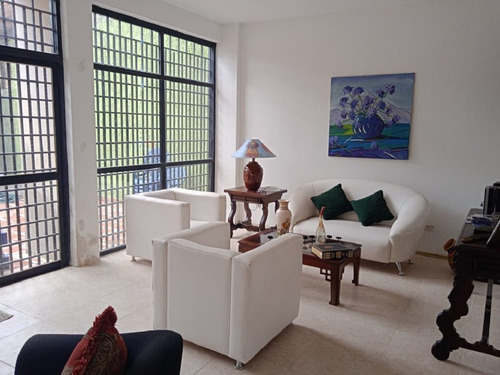 Imagen 7 de 11 de Casa Urb. Monteclaro Exclusivo. Gran Oportunidad. 5 Niveles. Aceptamos Financiamiento.4h/3b. Acceso Al Club
