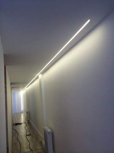 Imagen 3 de 6 de Cinta Tira Led 5050 Blanca De 10 Metros 220v Protección Ip65
