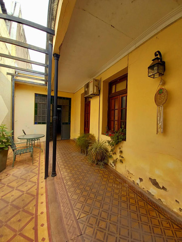 Se Vende Casa Ideal Para Modernizar