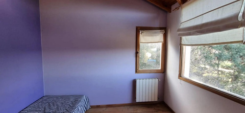 Casa En Venta - 4 Dormitorios 2 Baños - Cochera - 1.008mts2 - San Carlos De Bariloche