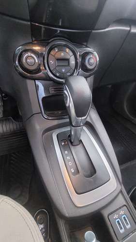 Ford Fiesta Kinetic 1.6 Titanium Powershift 120cv