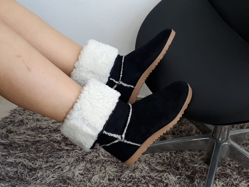 Imagem 8 de 9 de Bota Feminina Inverno Preta Forrada Em Lã 100% Pelo Pelinhos