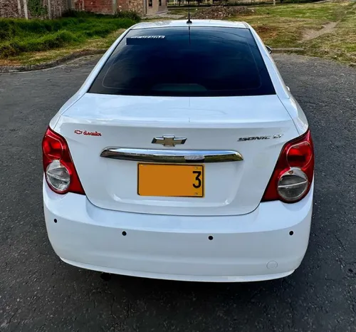 Chevrolet Sonic 1.6 Lt 5 p