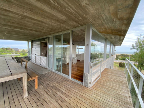 Casa En Alquiler Por Temporada De 4 Dormitorios En Punta Piedras (ref: Bpv-8720)