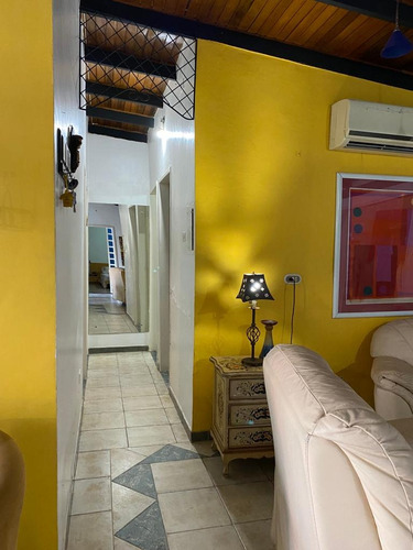 Imagen 5 de 17 de Vendo Casa Barata Y Grande En Turmero, Res. El Nispero - Kg