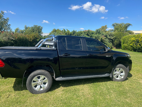 Toyota Hilux Pick-Up 2.8 Cd Srv 177cv 4x2