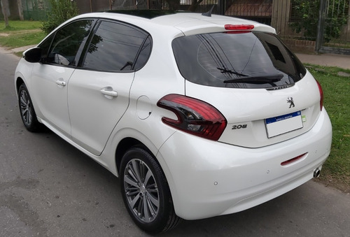Peugeot 208 1.6 Feline M/t Año 2019