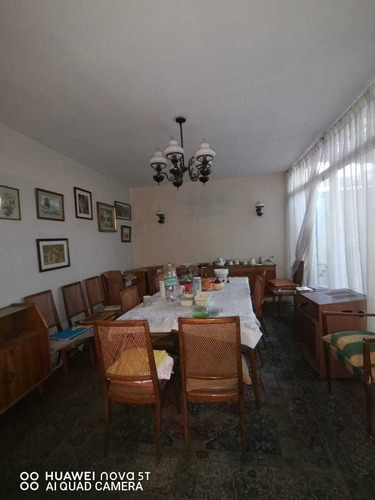 Se Vende Casa En Ñuñoa De 210m2,4d,3b,2e (101315)