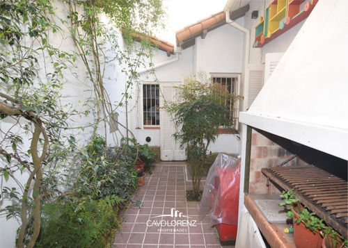 Belgrano 3379-excelente Chalet De Estilo De 4 Amb. Para Vivienda O Uso Comercial