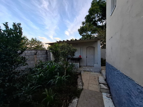 Chácara Em Condominio Fechado Em Ibiúna - 1000 M2 Terreno - Casa 3 Dormitórios Com Churrasqueira E Edícula