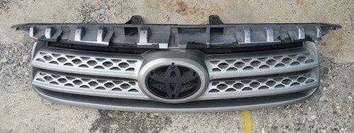 Parrilla Frontal Toyota Fortuner Hilux Sw4 2009-11 Usada 