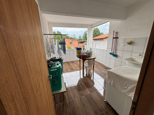 Casa Grande Em Cajamar Com Dois Andares