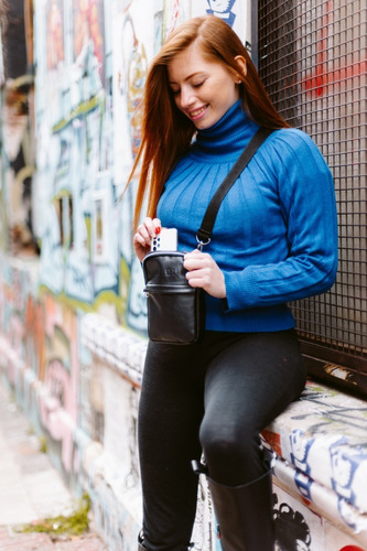 Imagen 5 de 10 de Porta Celular Unisex Bandolera Eco Cuero Chica Mini Bag Madu