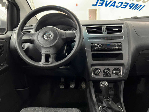 Imagem 10 de 11 de Volkswagen Fox 2014 1.6 Vht Trend Total Flex 5p