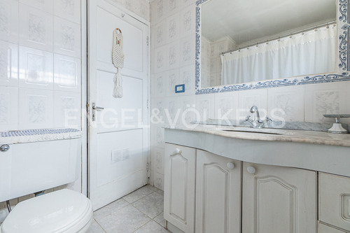 Casa 2 Pisos 2d + Servicios Sucre/lyon