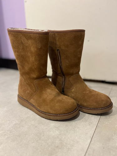 Botas Ugg. De Cuero , Corderito Por Dentro.