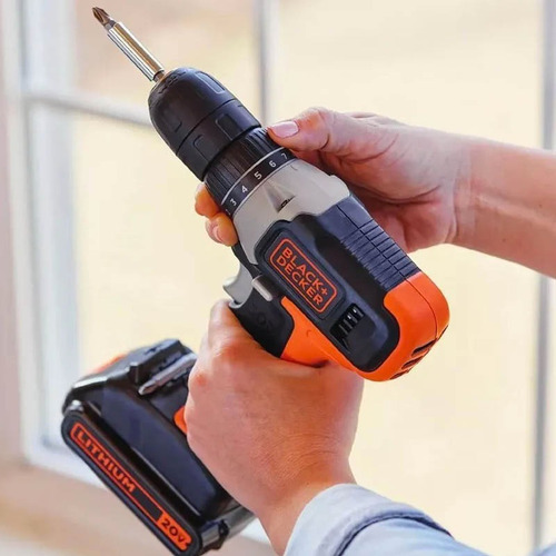 Imagem 4 de 4 de Parafusadeira Furadeira Bateria 20v Bcd702c1 Black Decker