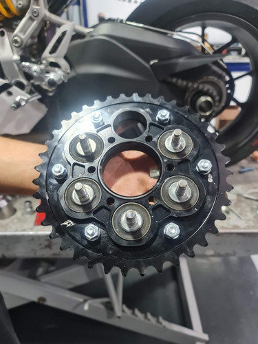 Sprocket Driven Racing Paso 520 Para Ducati V2 / V4 8098-520