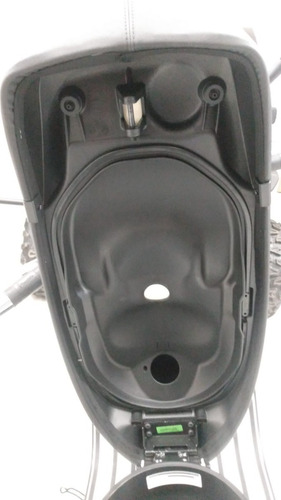Imagen 17 de 22 de Vespa Gts 300 Racing Sixties -palermo Bikes-