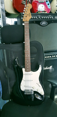 Guitarra Squier Fender 400 Soles